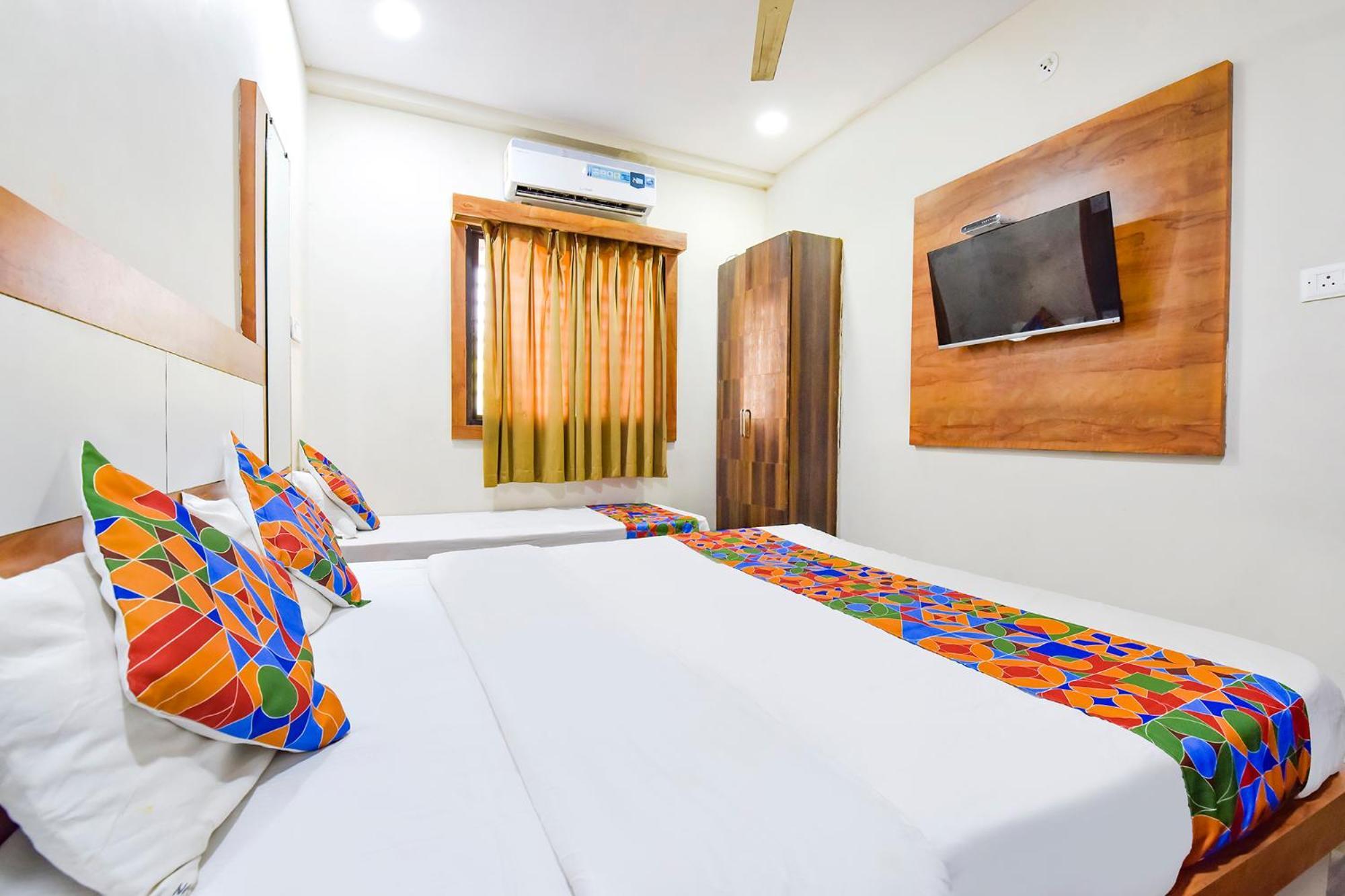 Fabexpress Nishesh Tower Hotell Ujjain Eksteriør bilde