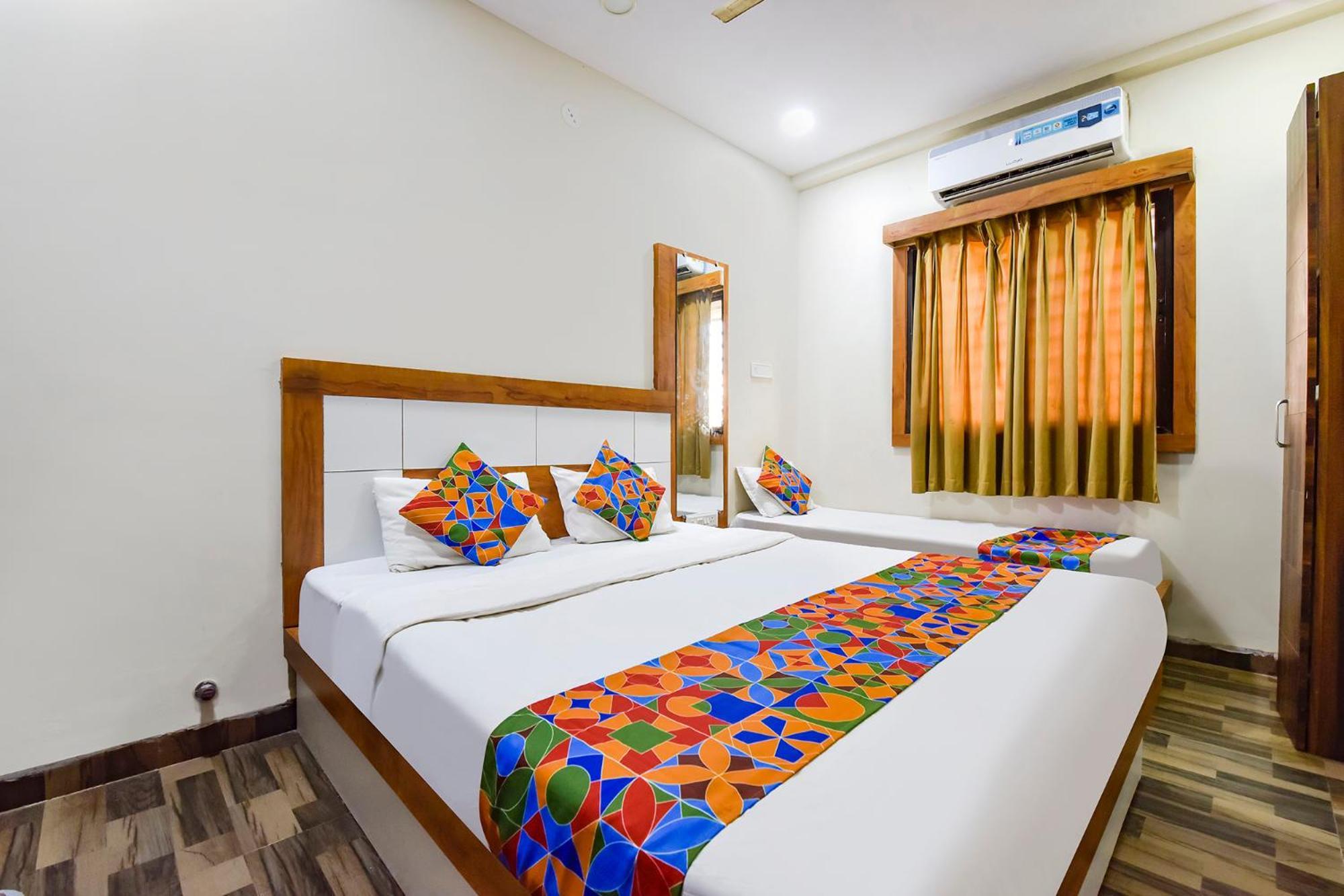 Fabexpress Nishesh Tower Hotell Ujjain Eksteriør bilde